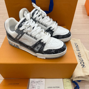 [UK8] 루이비통 LV 트레이너 스니커즈 그레이 매장판