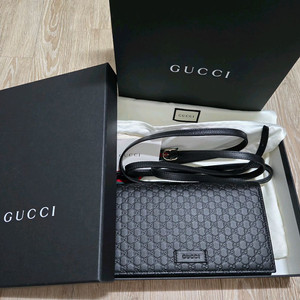 정품 구찌 로고 미니 크로스백(급처분가)