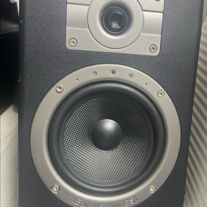 nEar 05 by ESI 모니터링 스피커