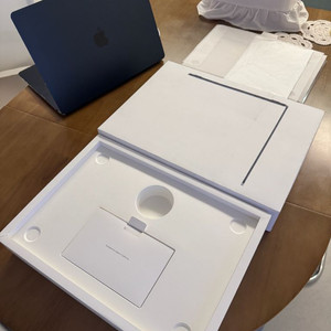 맥북에어 M3 15인치(256gb ssd, 8gb ram) 이미지