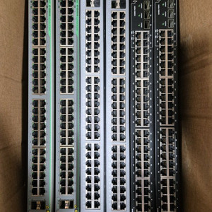 10기가 48포트 허브 6대 이미지