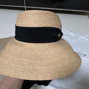 헬렌카민스키 모자 팔아요, 라피아 모자 이미지