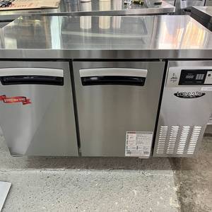 라셀르 테이블냉장고 1200 우측기계실 lt-1224r 업소용 중고 카페 2도어 올스텐 간냉식