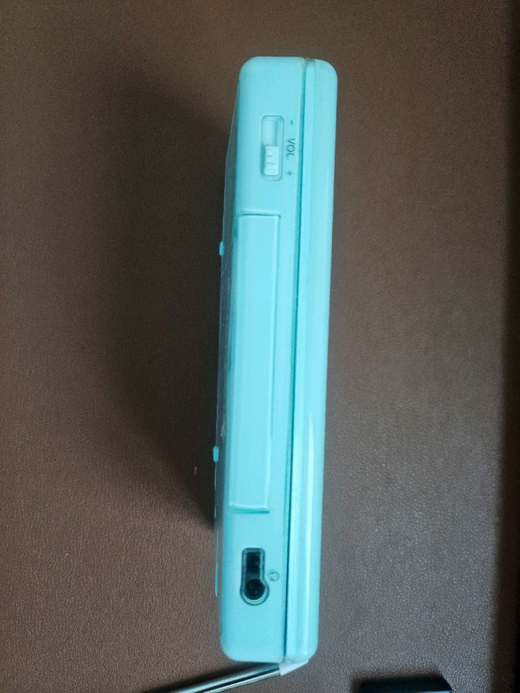 닌텐도 DS Lite 민트본체 + 게임칩 +터치펜2개 + 충전선 + 추가배터리 이미지