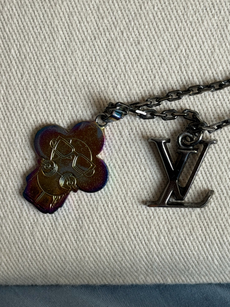 루이비통 사운드 비비엔 네크리스--1