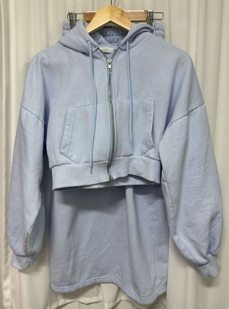 소라색 투피스 셋업 이미지