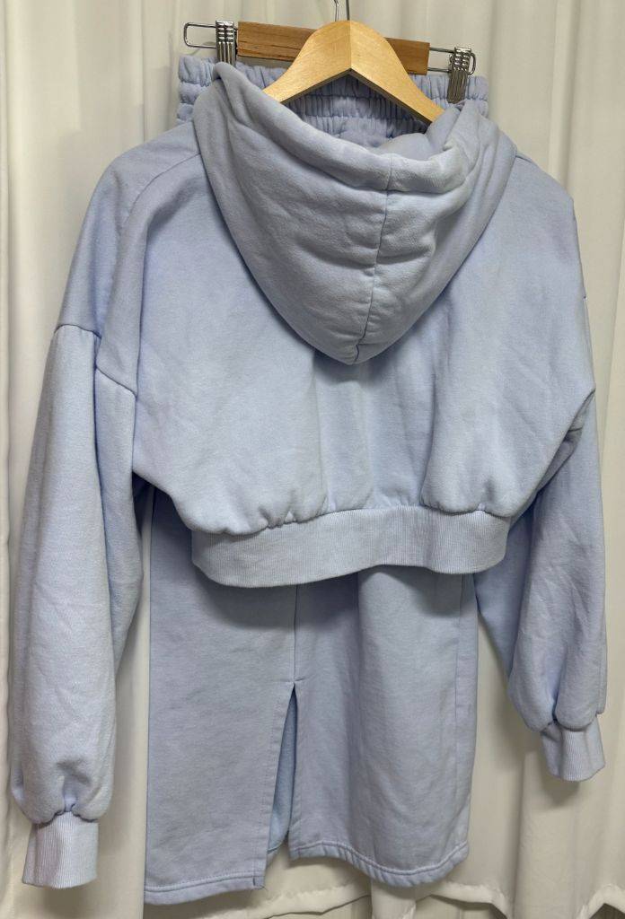 소라색 투피스 셋업 이미지