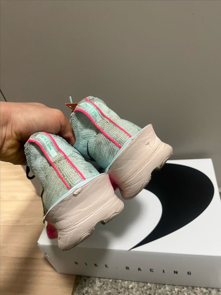 나이키 알파플라이3 265 판매합니다--4