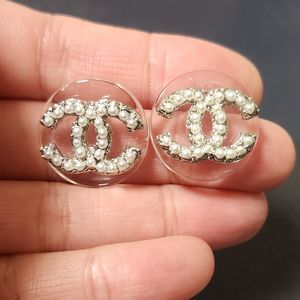 샤 귀걸이 샤 딱붙 귀걸이 로고귀걸이(새상품)