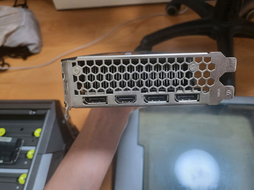 GeForce GTX 1080 Ti 그래픽카드 2개 이미지