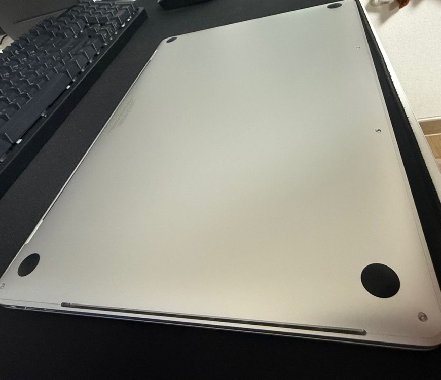 맥북프로 16 A2141 인텔 풀박 i9 / 16g / 1TB--1