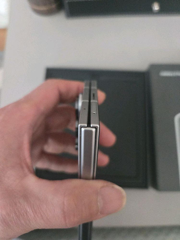 갤럭시 Z폴드7 실버쉐도우 256GB 풀박--9