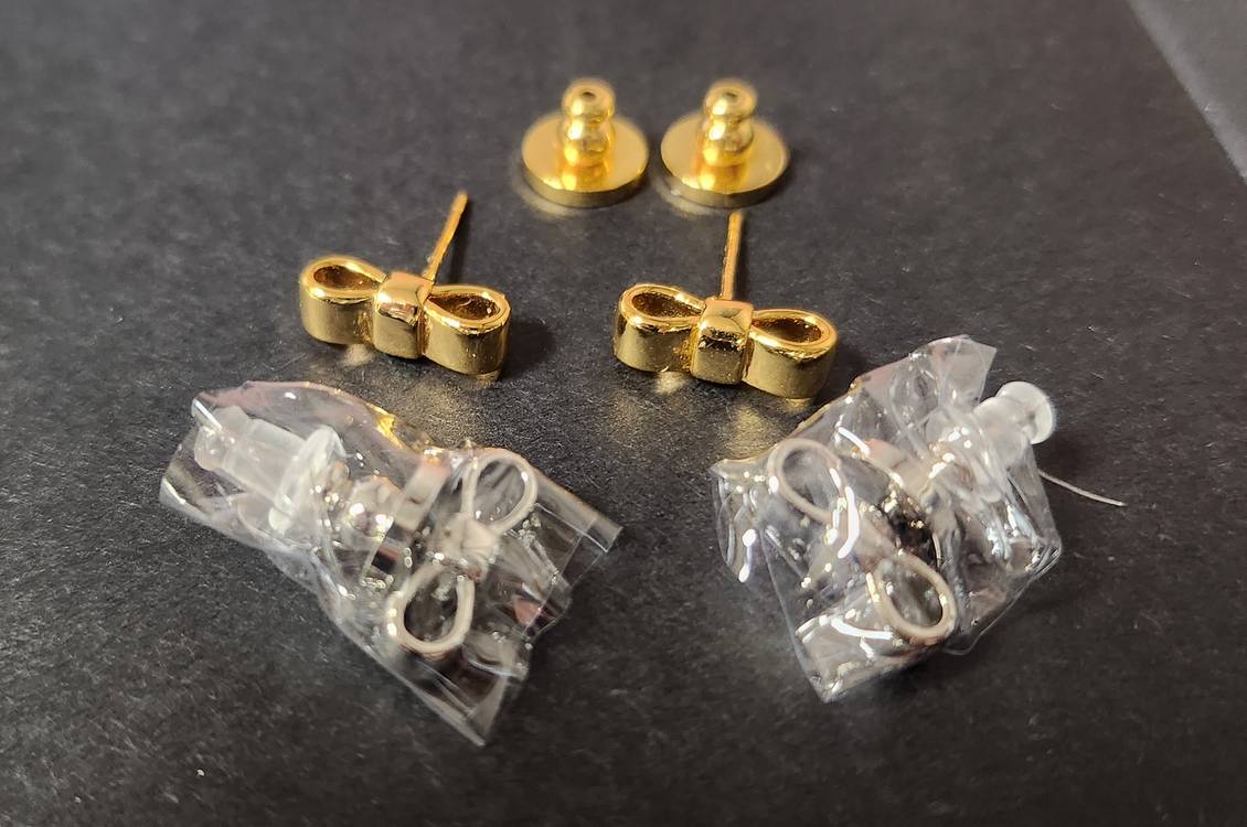 프라 귀걸이 딱붙 리본귀걸이 실버 옐골 (새상품)--0