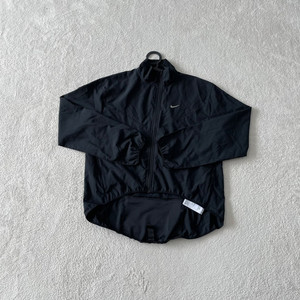 S 나이키 여성 신형 러닝 드라이핏 바람막이 이미지