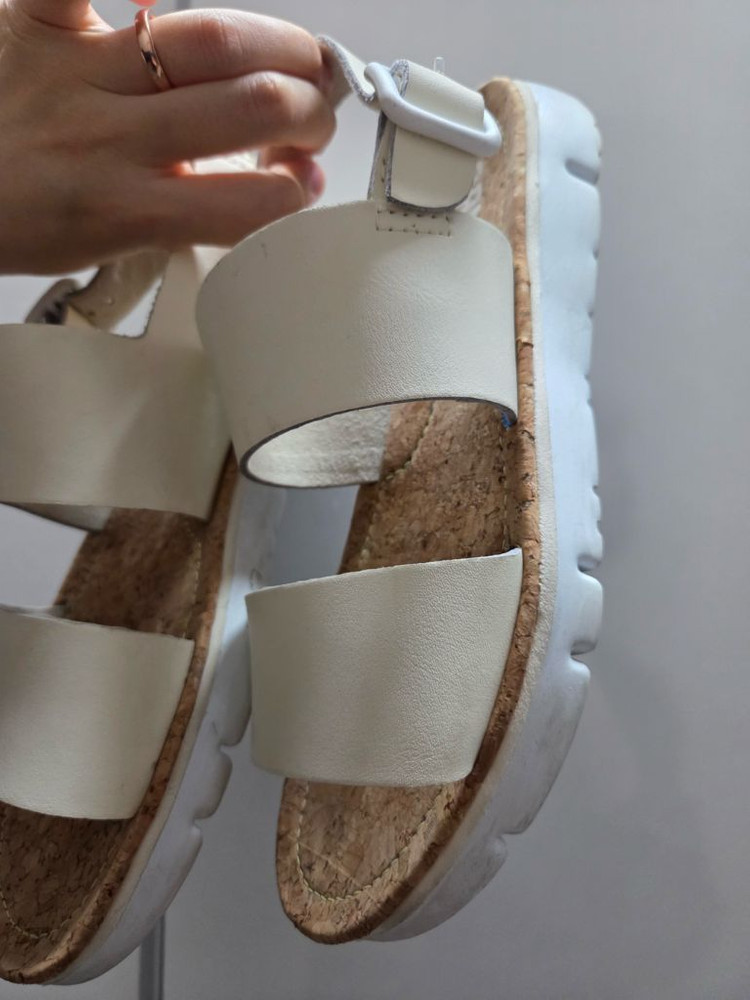 캠퍼 여성 샌들 아이보리 39 (245mm) 이미지