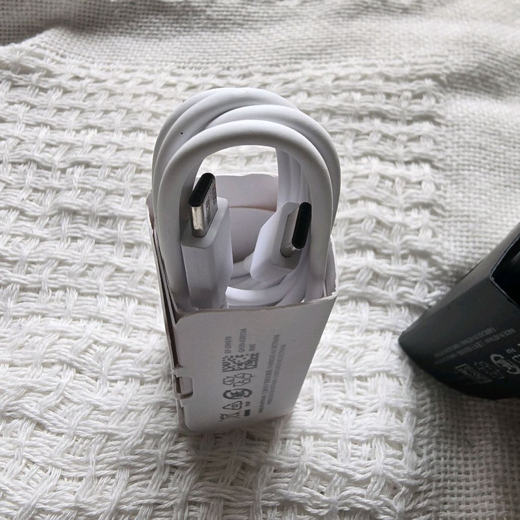 새상품)삼성정품 25W C타입 초고속충전기와CtoC케이블세트 핸드폰충전기--4