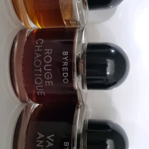 바이레도 나이트베일 단종 루즈 카오티크 바닐 앤티크 이미지