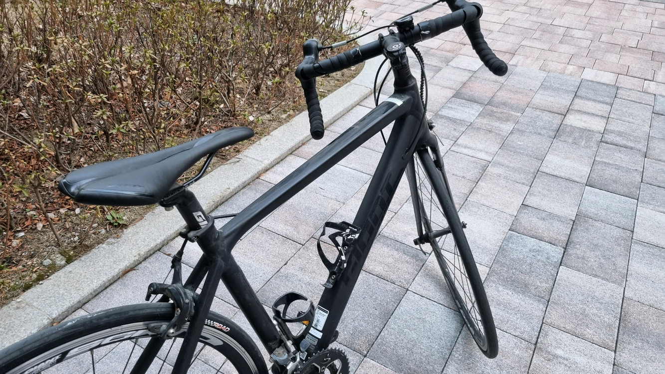 자이언트 SCR2 로드 올블랙 자전거--1