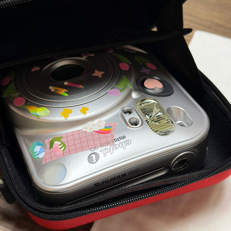 후지 인스탁스미니 폴라로이드 즉석카메라 이미지