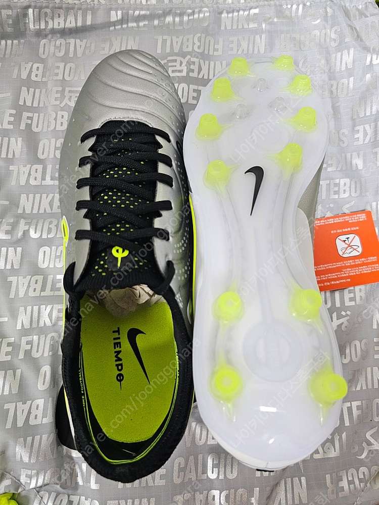 [새상품]나이키 티엠포 레전드10 엘리트 MAD VOLTAGE팩 AG--5