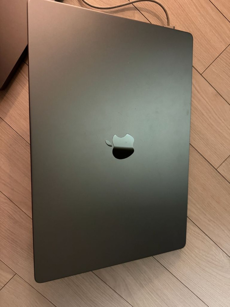 애플 맥북프로m2 16인치 16기가 1테라팝니다--1