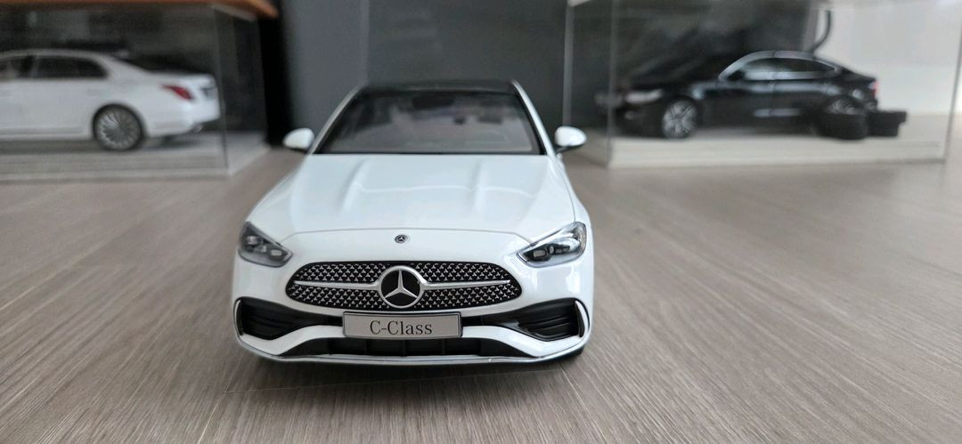1:18 NZG / MERCEDES BENZ C CLASS W206 / WHITE 벤츠 C 클래스 모형 이미지