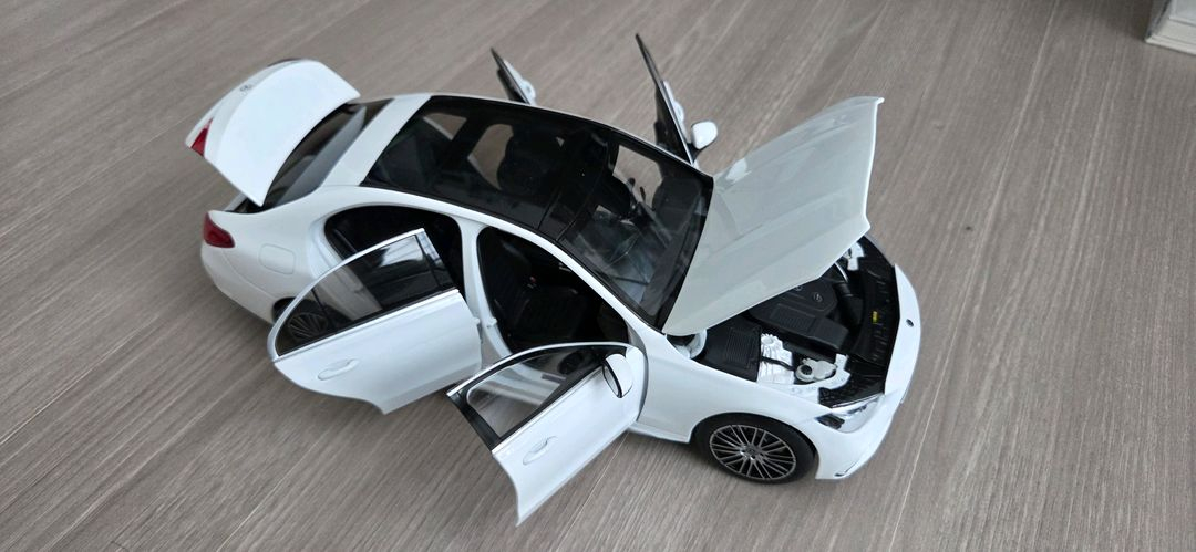 1:18 NZG / MERCEDES BENZ C CLASS W206 / WHITE 벤츠 C 클래스 모형 이미지