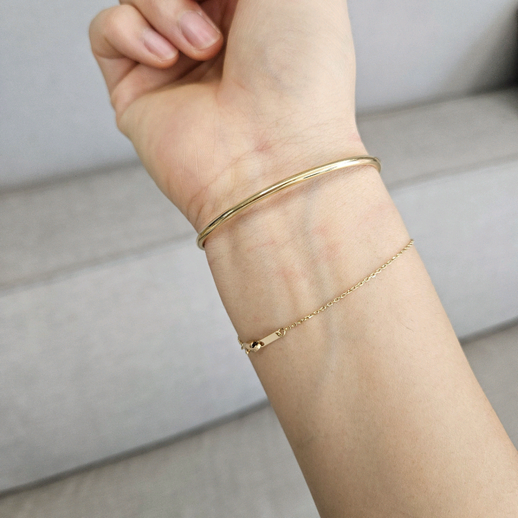 도나앤디 14k 이니셜 코인 금 팔찌--2