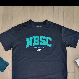 뉴발란스키즈 반팔티