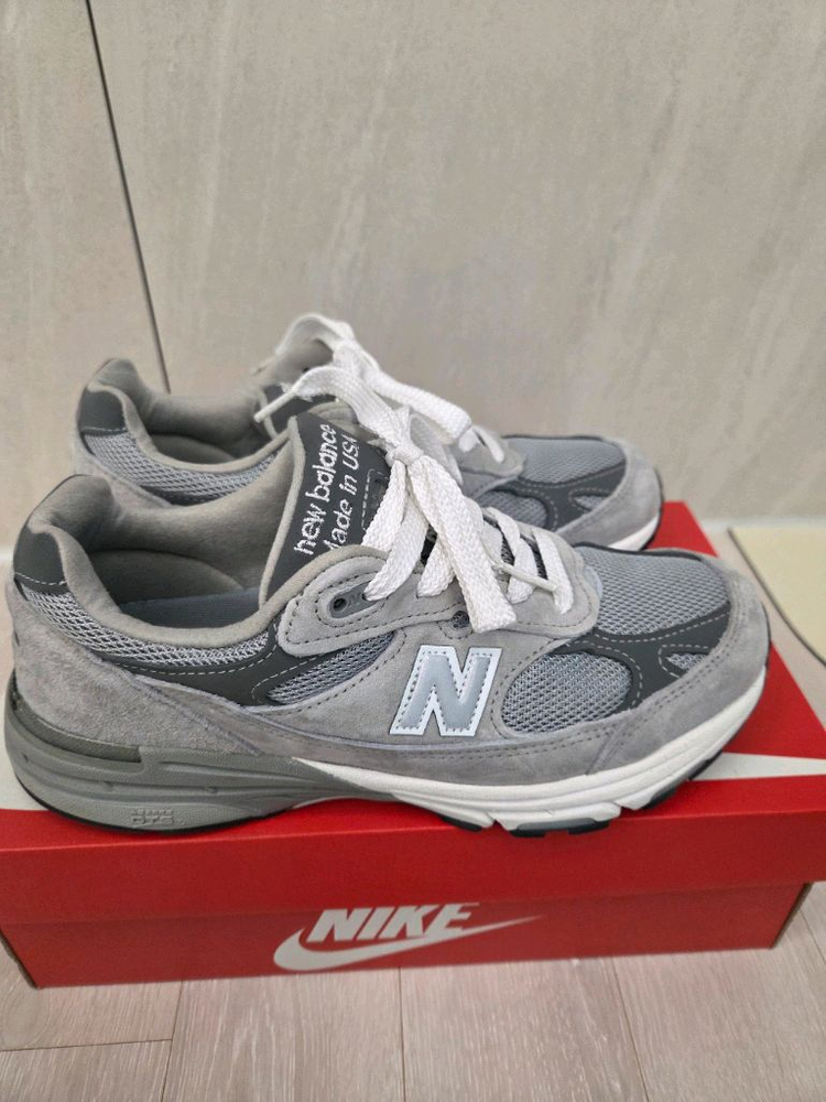 뉴발란스 993 255 여성 발볼B 새상품급 판매합니다 이미지