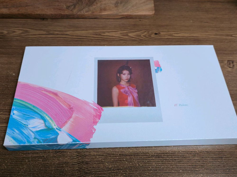 잔나비 전설 CD, 잔나비 몽키호텔 CD, 아이유 팔레트 CD 이미지