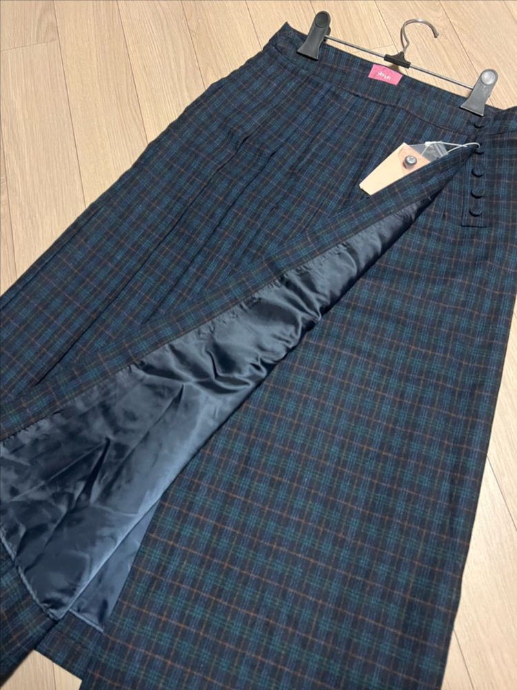 새상품) 25년 시눈 SINOON SN 플리티드 랩 스커트 체크 플리츠 롱치마 네이비--12