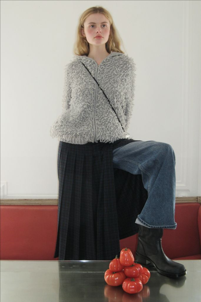 새상품) 25년 시눈 SINOON SN 플리티드 랩 스커트 체크 플리츠 롱치마 네이비--3