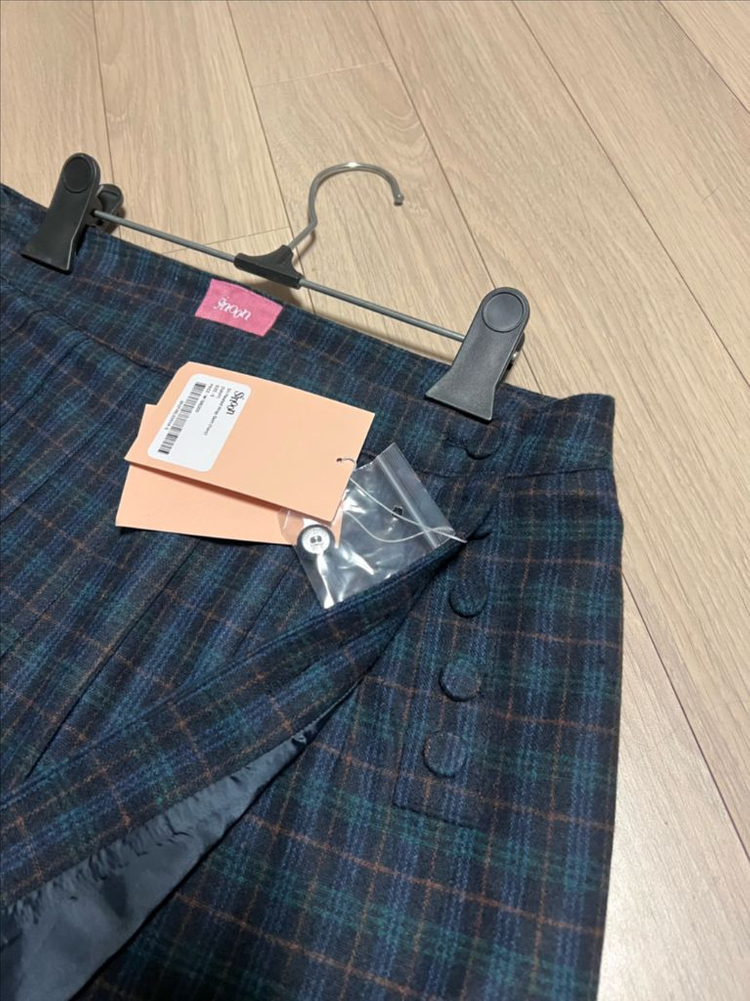 새상품) 25년 시눈 SINOON SN 플리티드 랩 스커트 체크 플리츠 롱치마 네이비--8