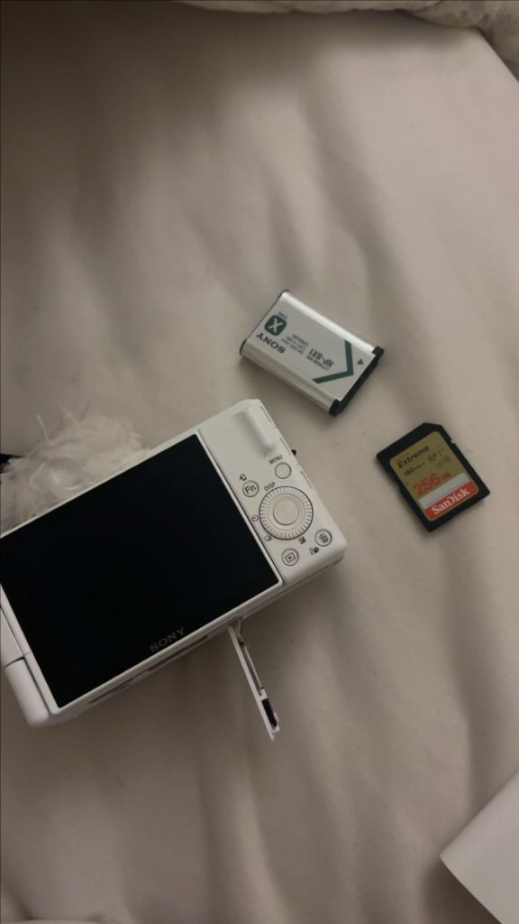 소니 zv-1F 카메라 + 배터리 + sd카드 + 슈팅그립 + usb 전환 잭--1