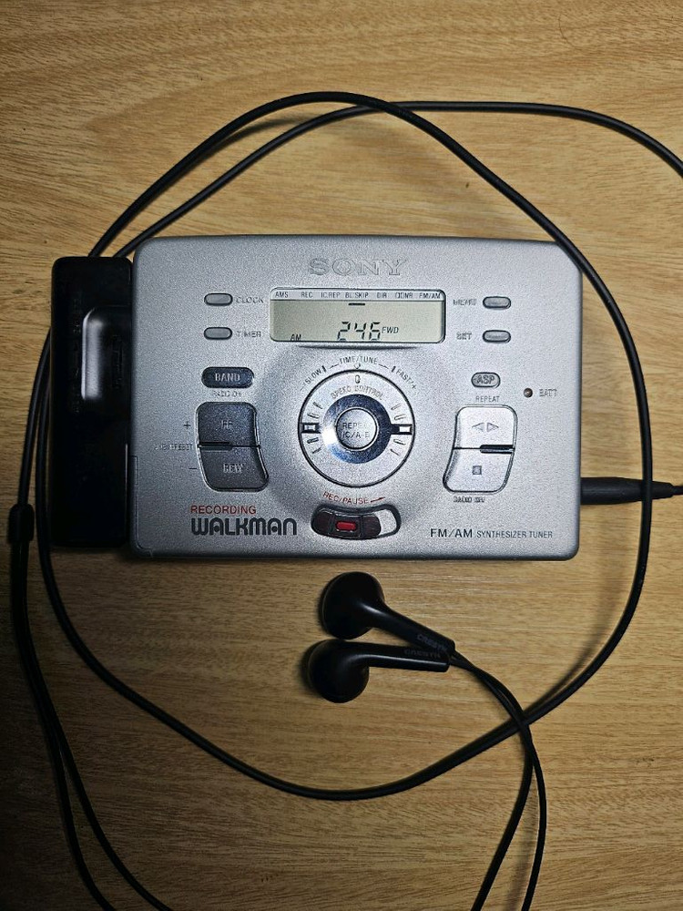 소니 워크맨 WM-GX822 라디오 카세트--0
