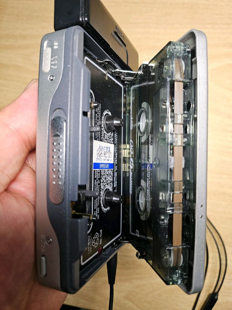 소니 워크맨 WM-GX822 라디오 카세트--4