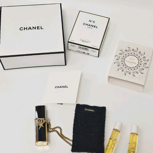 샤넬 넘버5 N5 오 드 빠르펭 펄스 스프레이 한정판 (Black) 이미지