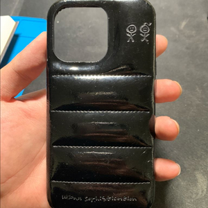 아이폰 13프로 어반소피스티케이션 케이스 블랙 판매 (사용감 많음) 이미지