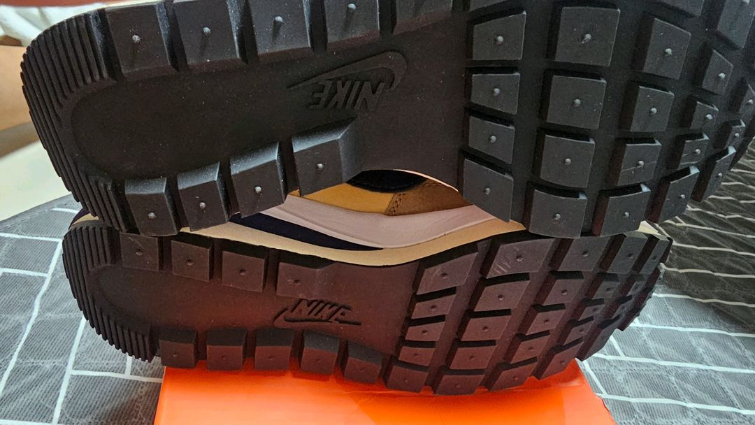 나이키x사카이 베이퍼와플 세서미 235mm 37사이즈 새상품--5