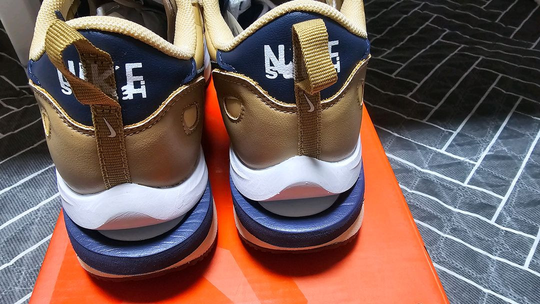 나이키x사카이 베이퍼와플 세서미 235mm 37사이즈 새상품--6