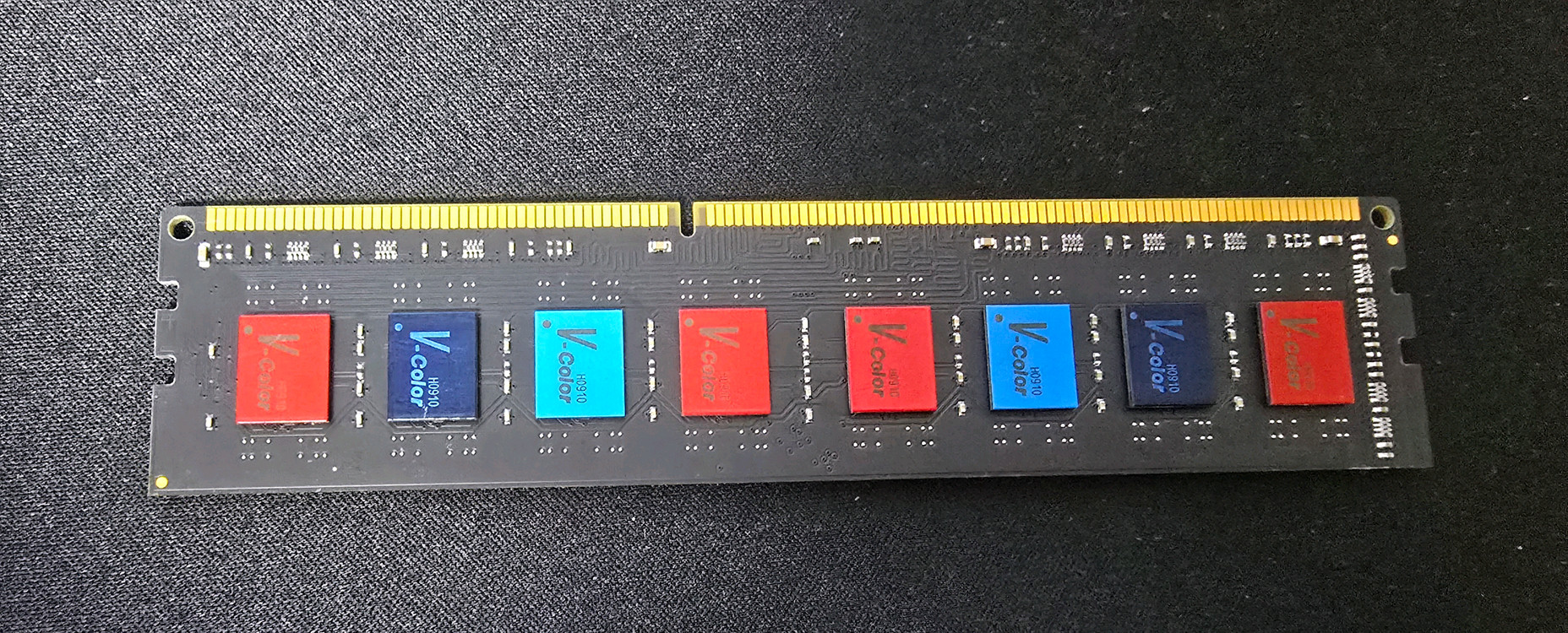 DDR3 램 1600 8기가--1
