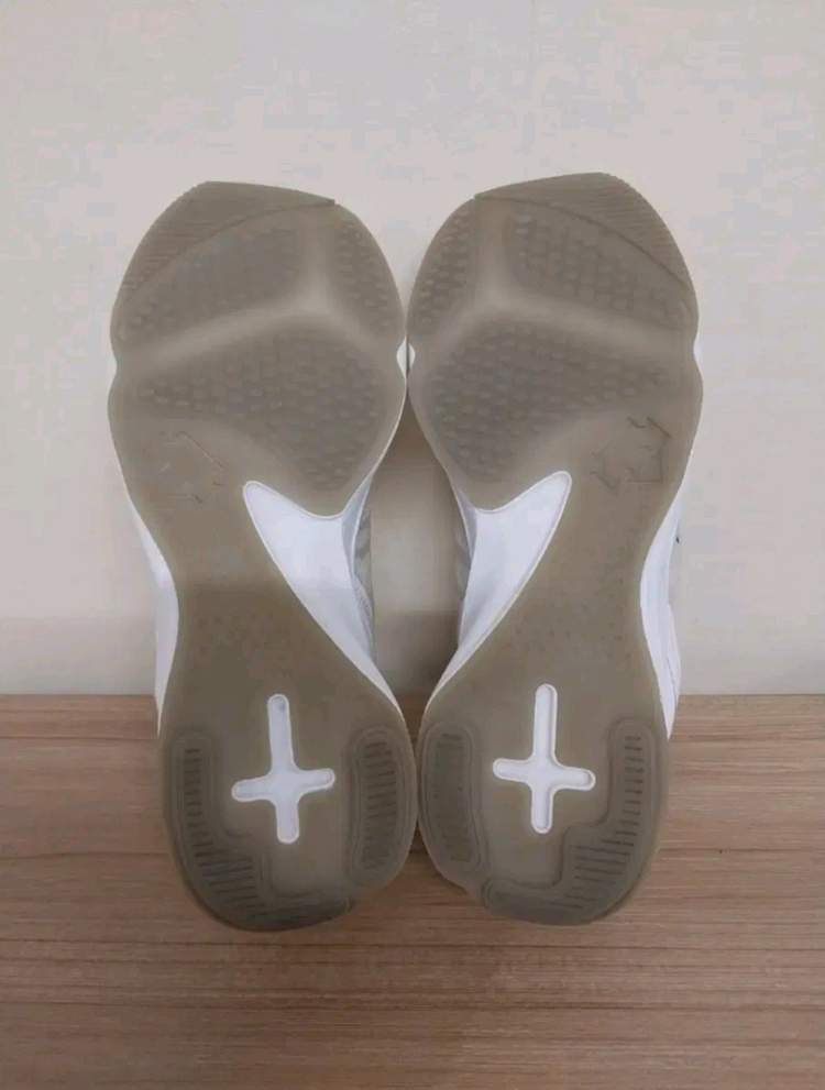 남성 데상트 데이 커버드 런닝화, 운동화 (240) 이미지