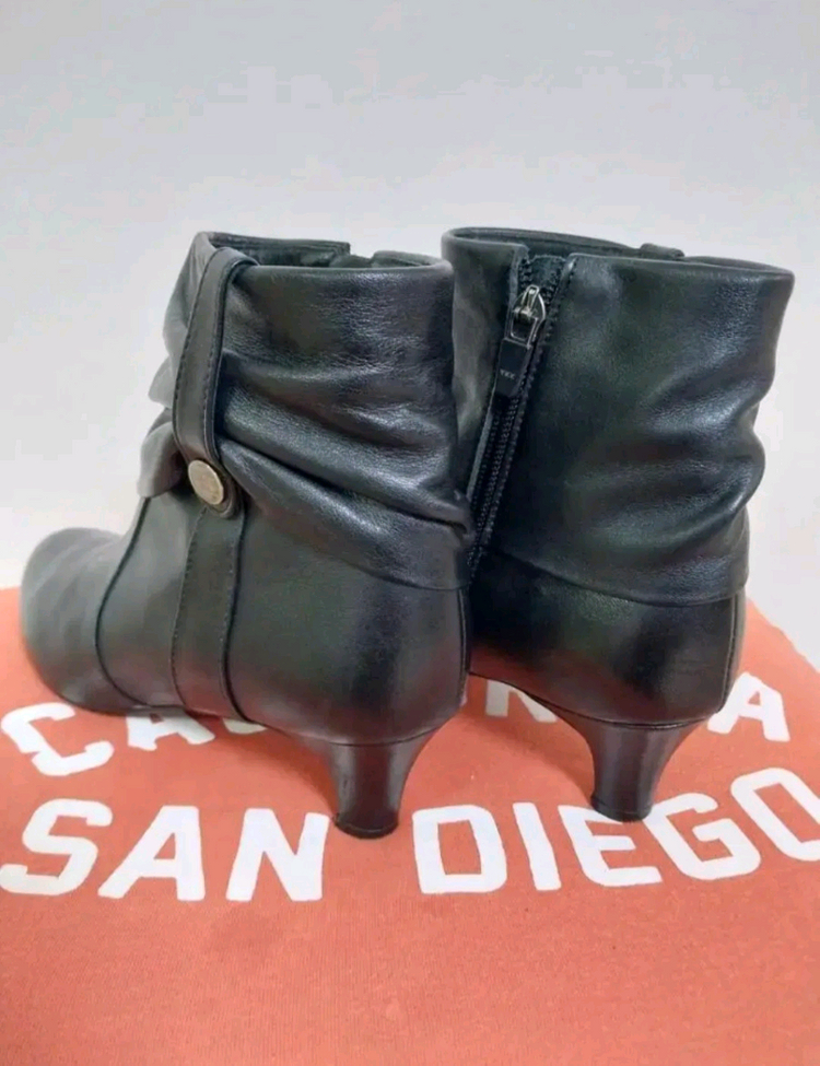 여성 에스콰이어 블랙 가죽 앵클부츠 (240) 이미지