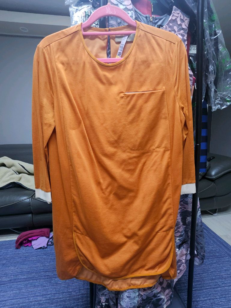 르베이지 여성 롱탑 이미지