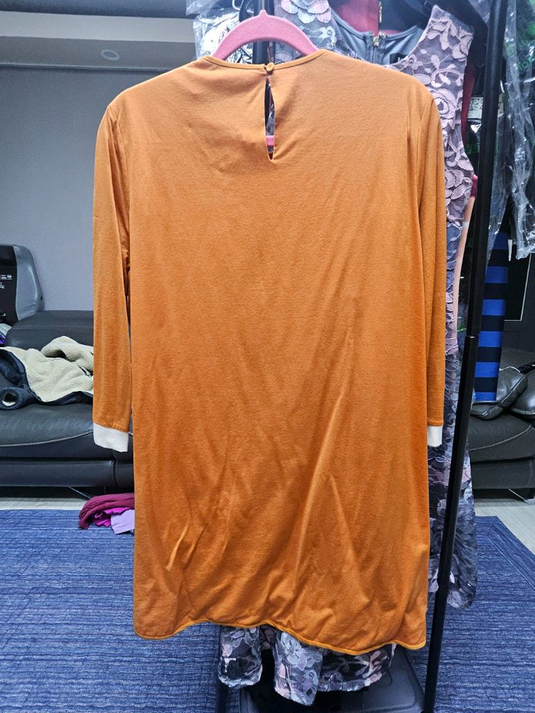 르베이지 여성 롱탑 이미지