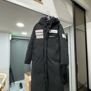 데상트 스위스 아우디 롱패딩(95)