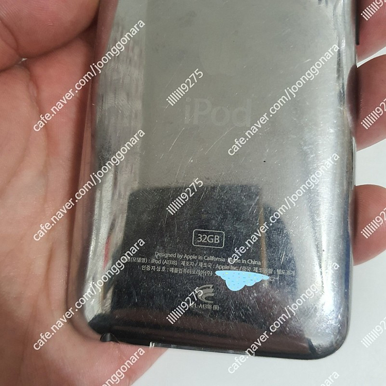 애플 아이팟터치3세대 a1318 32기가--2