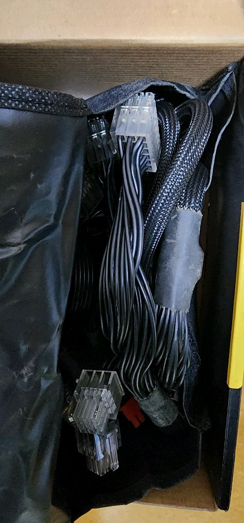 수퍼플라워 750W 80플러스골드 파워서플라이 중고품판매--4