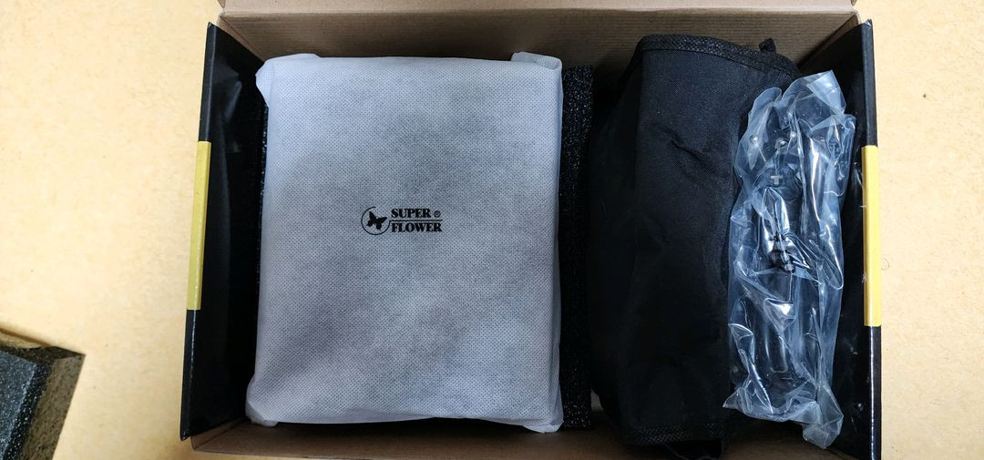 수퍼플라워 750W 80플러스골드 파워서플라이 중고품판매--7